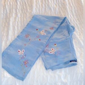 These are some beautiful linen pants. Purchased in Aruba